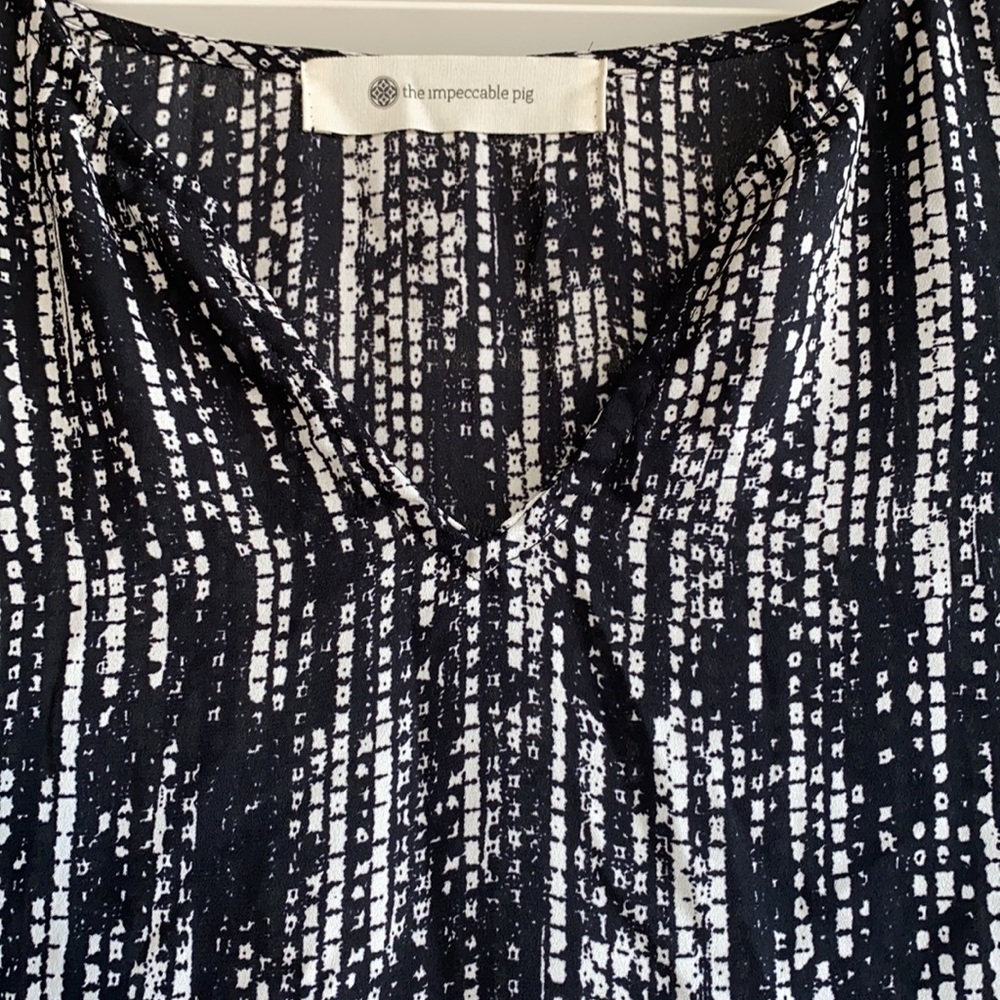 The Impeccable Pig Blouse - Picture 2 of 4